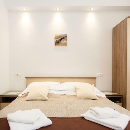 Apartment Rosemary 24 크르크 외부 사진