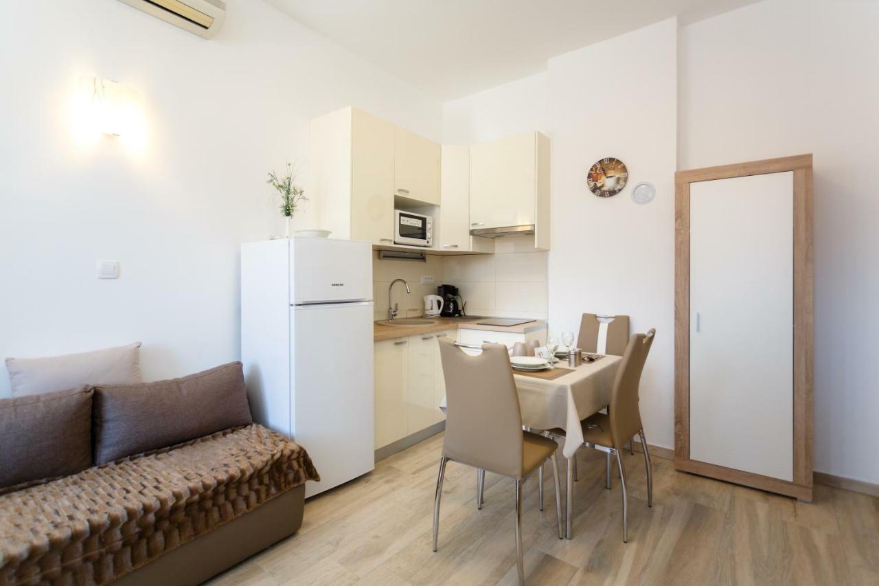 Apartment Rosemary 24 크르크 외부 사진